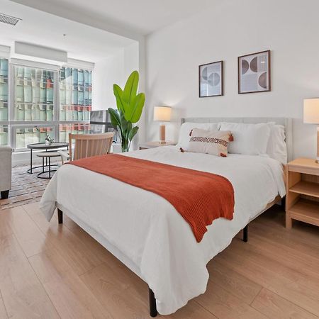 Hotel Stylish Downtown La Getaway - Prime Location On Wilshire Blvd! à Los Angeles Extérieur photo